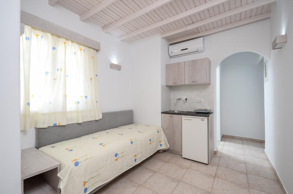 Pension Elena Agia Anna  Oda fotoğraf